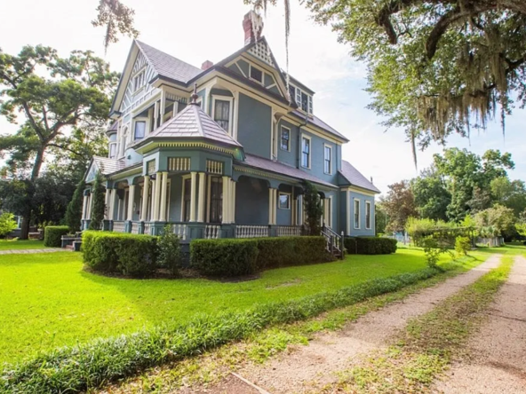 632 E Shotwell St, Bainbridge, GA 39819-5