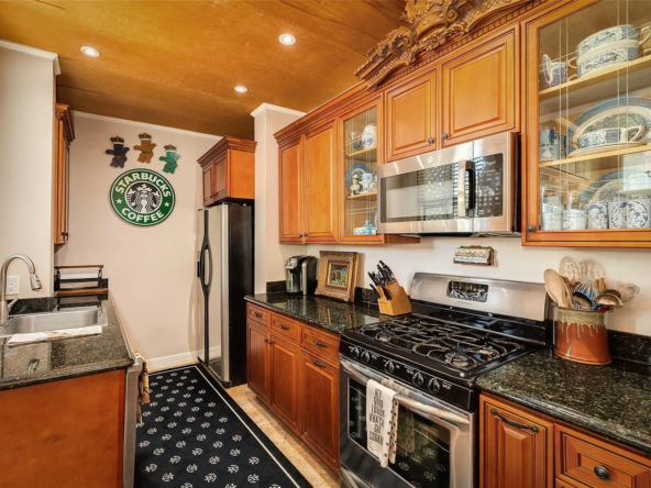 1823 Sealy St, Galveston, TX 77550-16