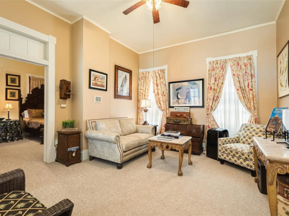1823 Sealy St, Galveston, TX 77550-30