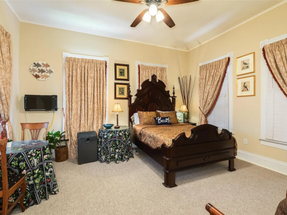 1823 Sealy St, Galveston, TX 77550-31