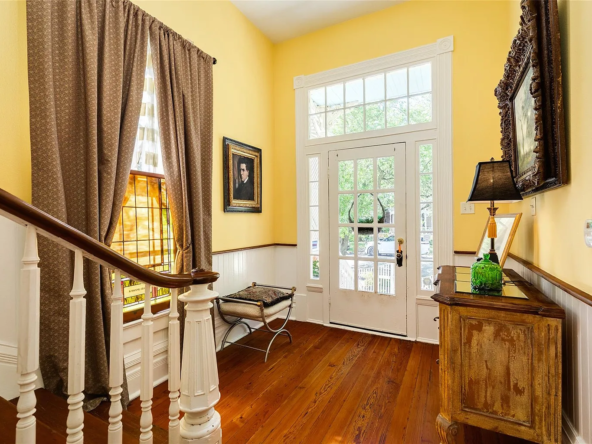 1823 Sealy St, Galveston, TX 77550-4