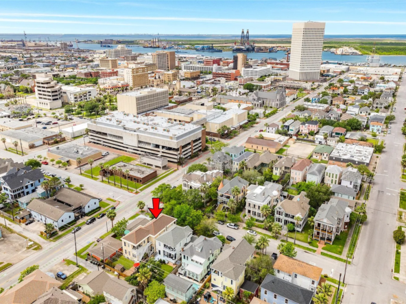 1823 Sealy St, Galveston, TX 77550-40