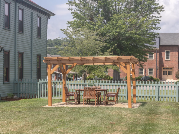 2154 Chestnut Ave, Buena Vista, VA 24416-43