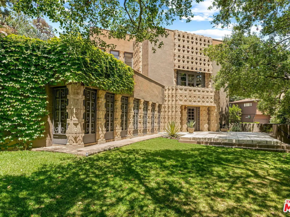 2535 E Chevy Chase Dr, Glendale, CA 91206-1
