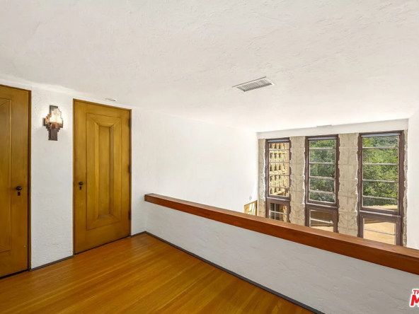 2535 E Chevy Chase Dr, Glendale, CA 91206-19