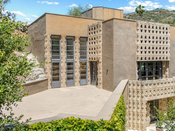 2535 E Chevy Chase Dr, Glendale, CA 91206-25