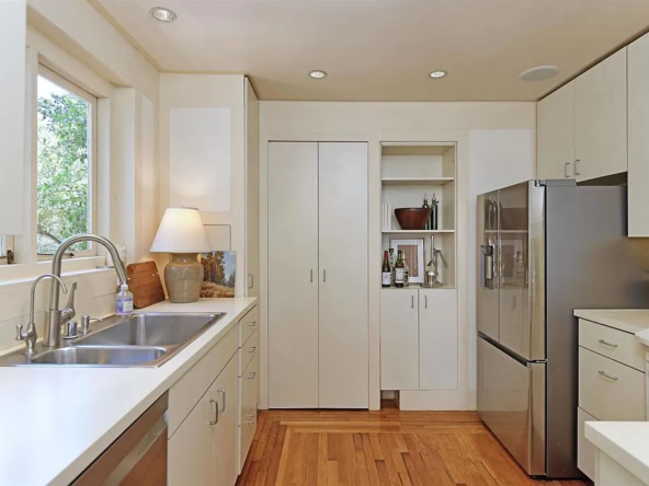3506 ALBATROSS STREET San Diego, CA 92103-14
