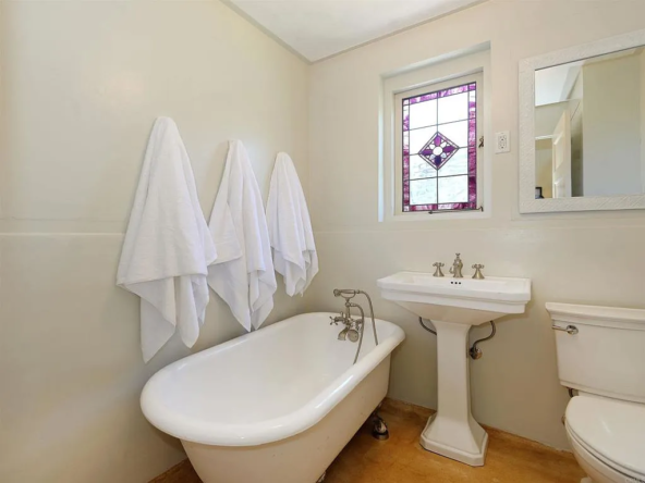3506 ALBATROSS STREET San Diego, CA 92103-23