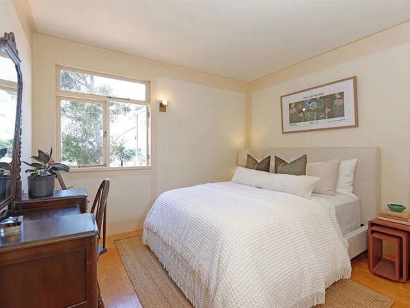 3506 ALBATROSS STREET San Diego, CA 92103-24
