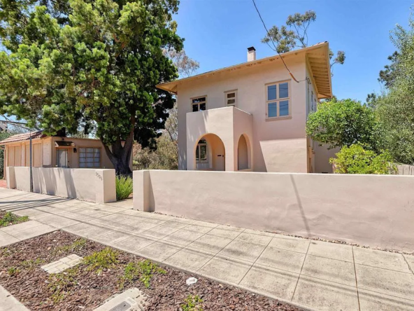 3506 ALBATROSS STREET San Diego, CA 92103-27