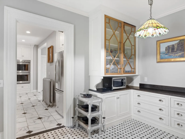 357 Wrights Crossing Road, Pomfret, CT 06259-17