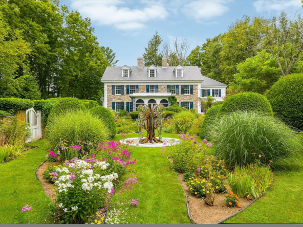 357 Wrights Crossing Road, Pomfret, CT 06259-37
