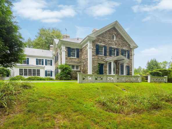 357 Wrights Crossing Road, Pomfret, CT 06259-4
