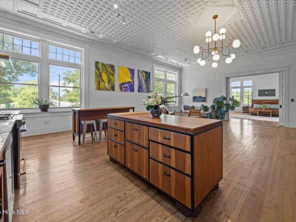 522 W 1st Street, Ayden, NC 28513-10