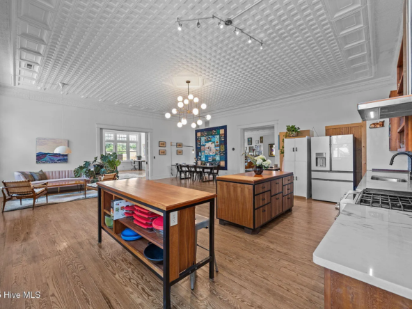 522 W 1st Street, Ayden, NC 28513-14