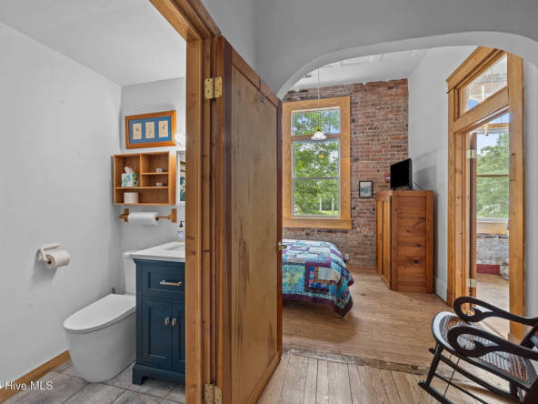 522 W 1st Street, Ayden, NC 28513-38