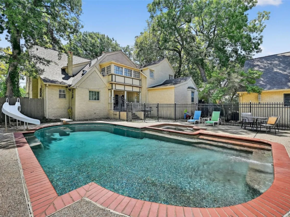 625 S Denton St, Gainesville, TX 76240-31