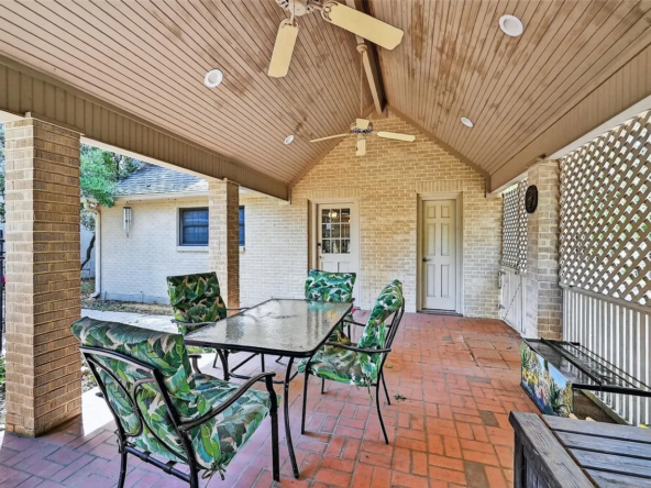 625 S Denton St, Gainesville, TX 76240-34