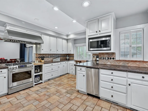 625 S Denton St, Gainesville, TX 76240-9