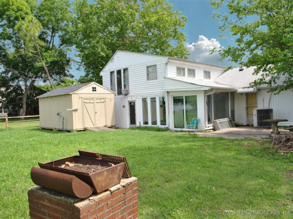 6844 Yonkipin Dr, Claremore, OK 74019-2
