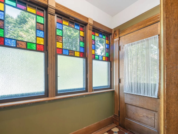 73 Elm St, Cooperstown, NY 13326-17