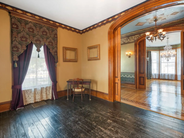 73 Elm St, Cooperstown, NY 13326-27
