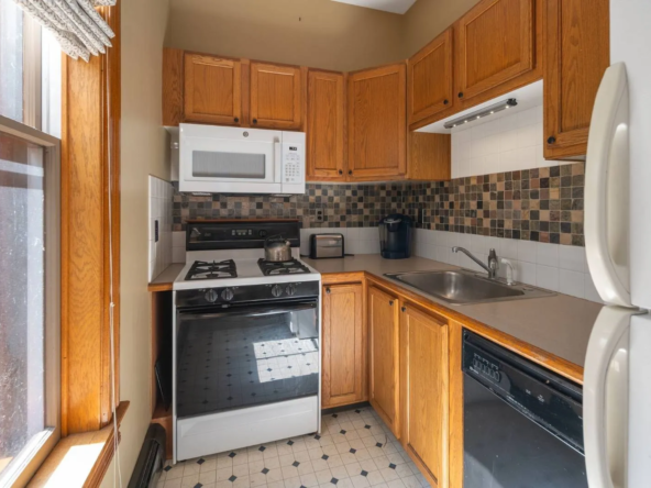 73 Elm St, Cooperstown, NY 13326-56
