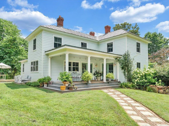 785 Jonesboro Rd, Roseland, VA 22967-44