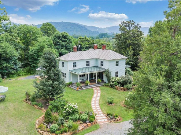 785 Jonesboro Rd, Roseland, VA 22967-50