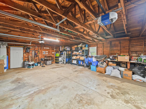 8407 Woodford Bridge Dr, Charlotte, NC 28216-36