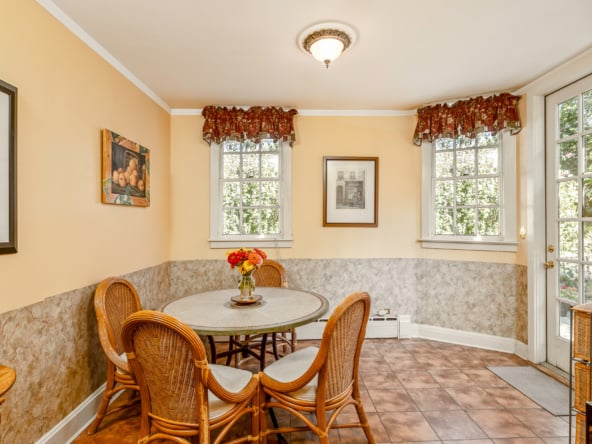12WestMall_26-Breakfast Room