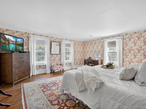 15 Wood Street, Mahopac, NY 10541-19