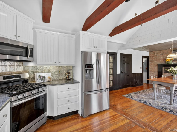 15 Wood Street, Mahopac, NY 10541-9