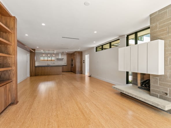 15-web-or-mls-802-w-43rd-st