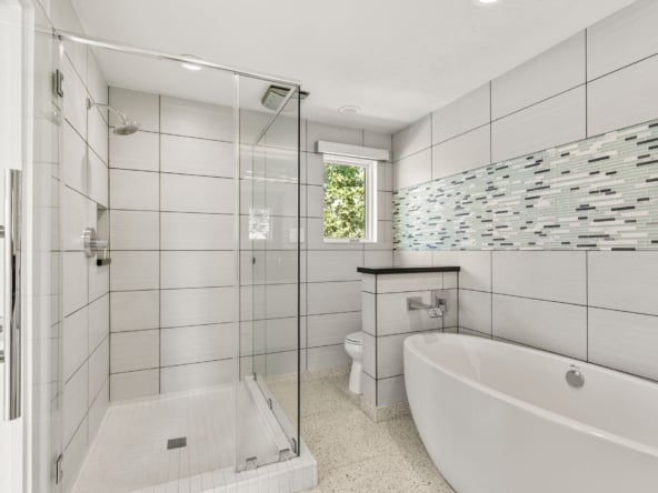32-web-or-mls-802-w-43rd-st