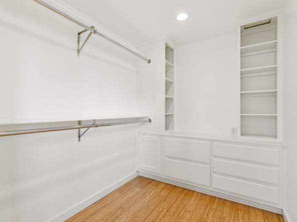 34-web-or-mls-802-w-43rd-st