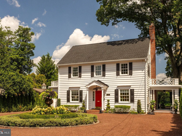 The Little Brown Bonnett: Log Home, Bethel PA - CIRCA Old Houses