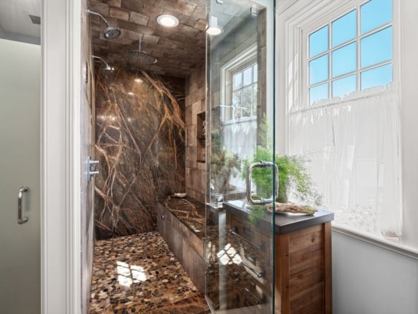 78 Elm St Newbury, MA 01922-25