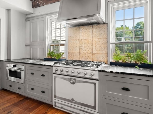 78 Elm St Newbury, MA 01922-6