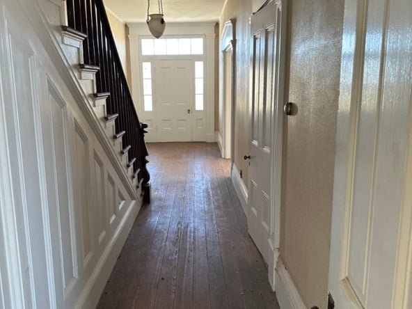 8auburn main level