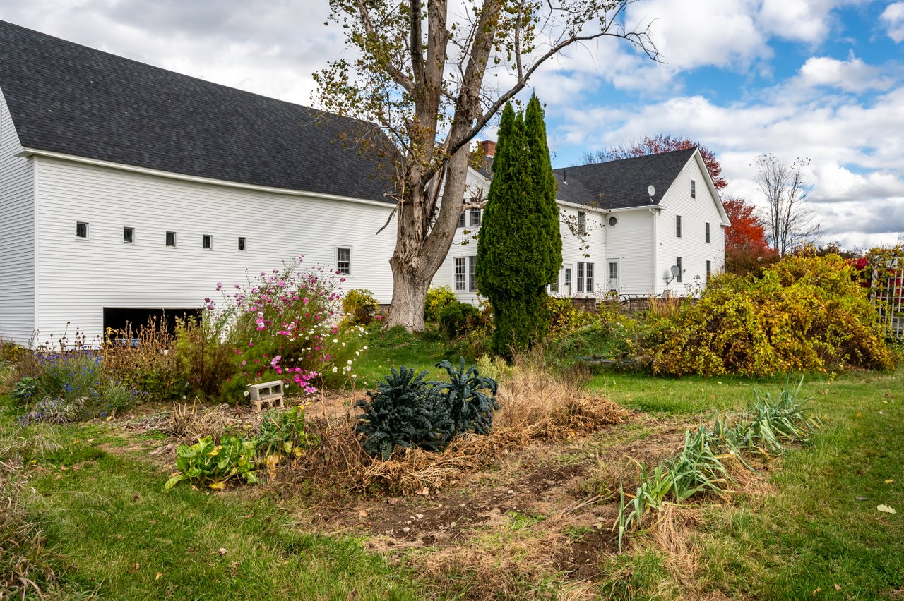 025-1310UpperCityRoad-Pittsfield-NH-03263-SMALL