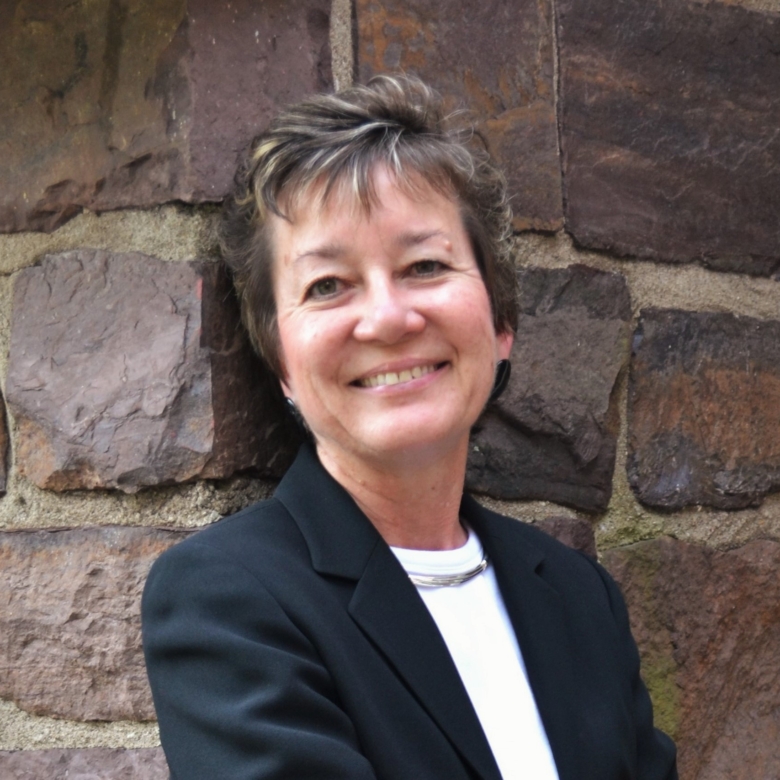 Nina Burns