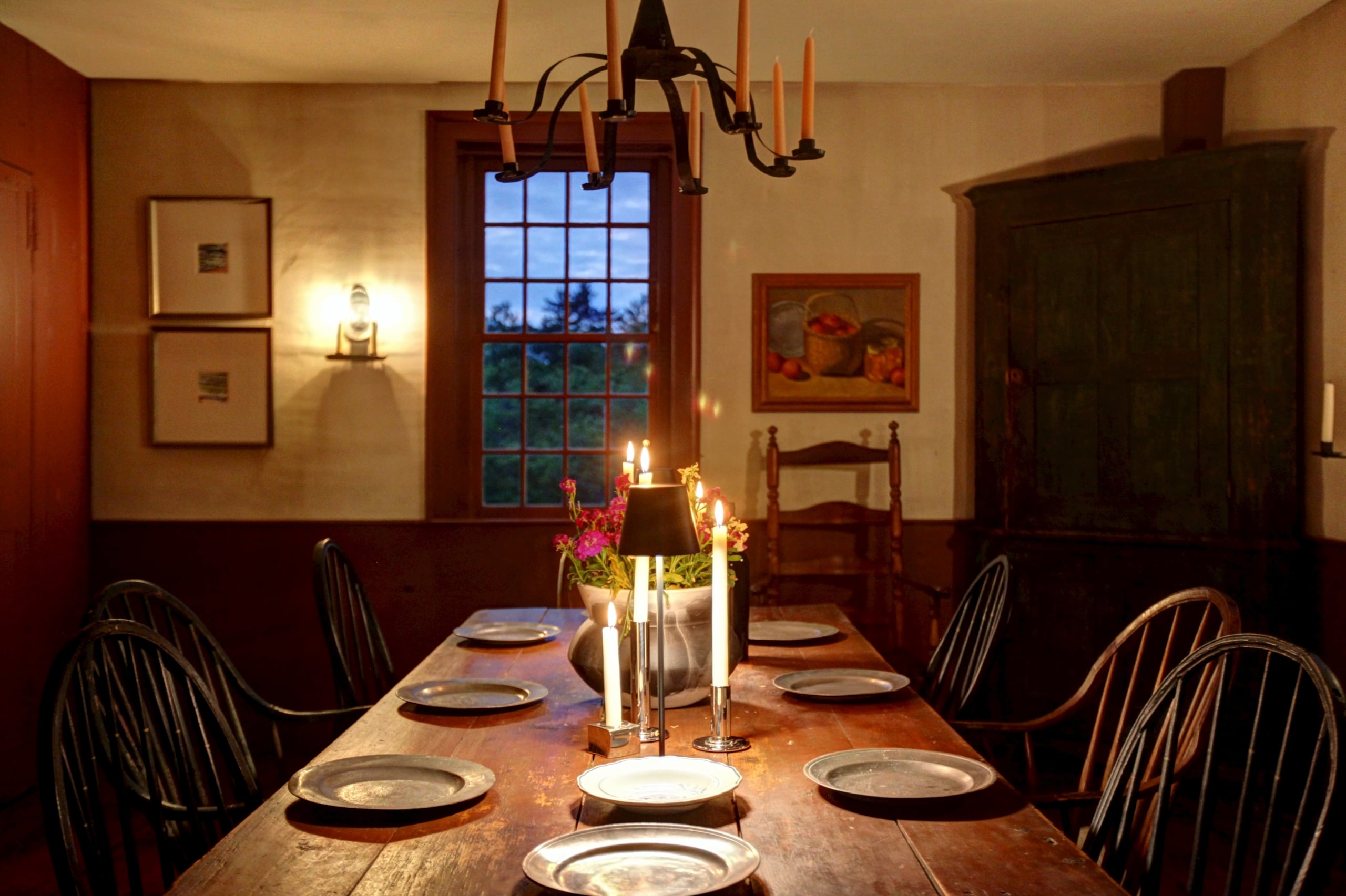 17Evening in the dining room_WPSIRLCF