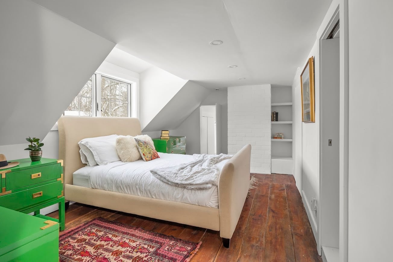 44 – Fourth Bedroom