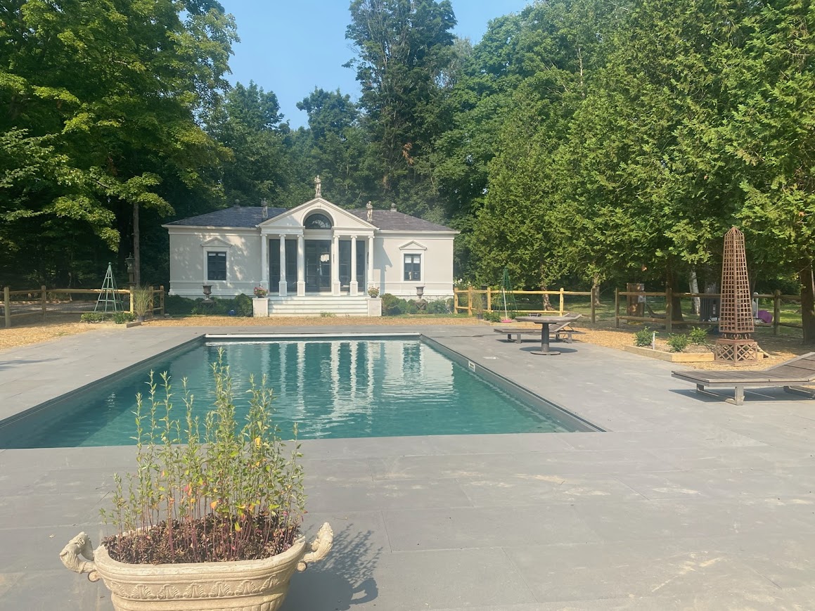 49 – Pool house exterior – summer