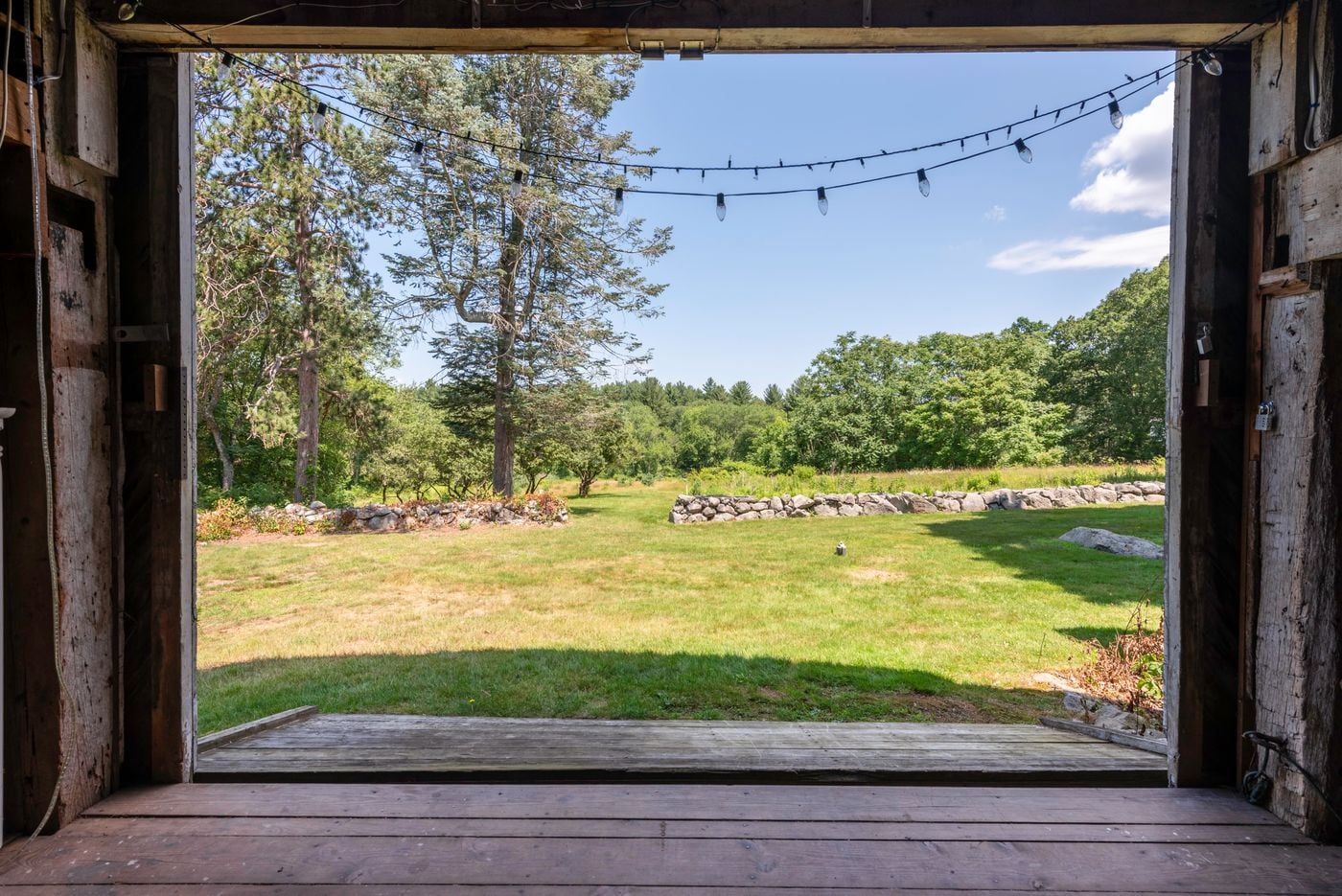 10 Reiling Pond Road Hobbs Brook Farm LINCOLN, MA 01773-18