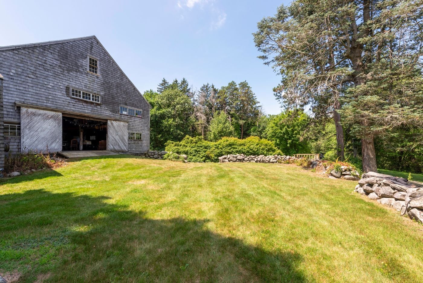 10 Reiling Pond Road Hobbs Brook Farm LINCOLN, MA 01773-19