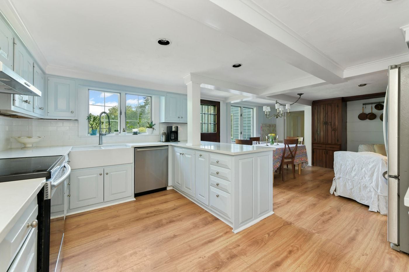 10 Reiling Pond Road Hobbs Brook Farm LINCOLN, MA 01773-3