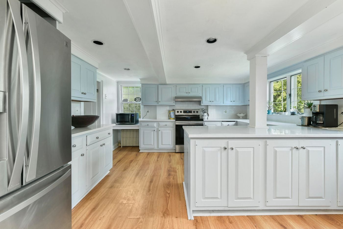 10 Reiling Pond Road Hobbs Brook Farm LINCOLN, MA 01773-4