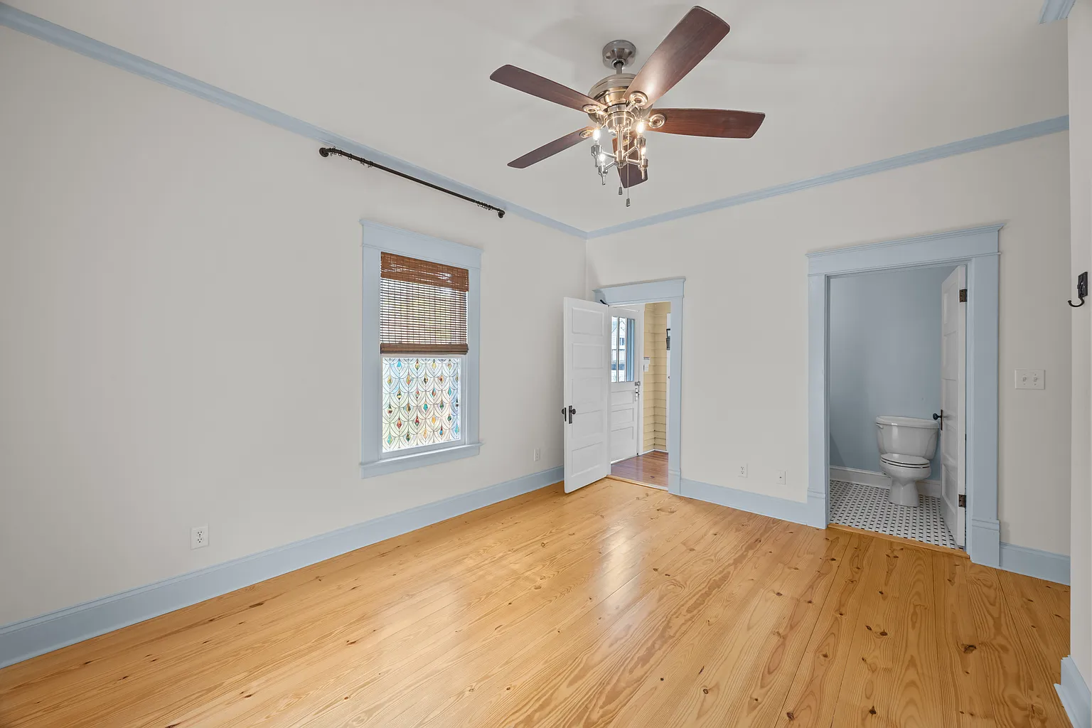 1614 Spencer Avenue, New Bern, NC 28560-24